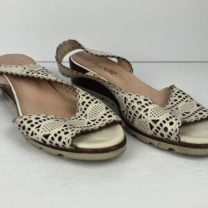 Jildor Sandals Size 8 EU 39 Beige Leather Low Flat Heel 1.8in Open Toe Slip On